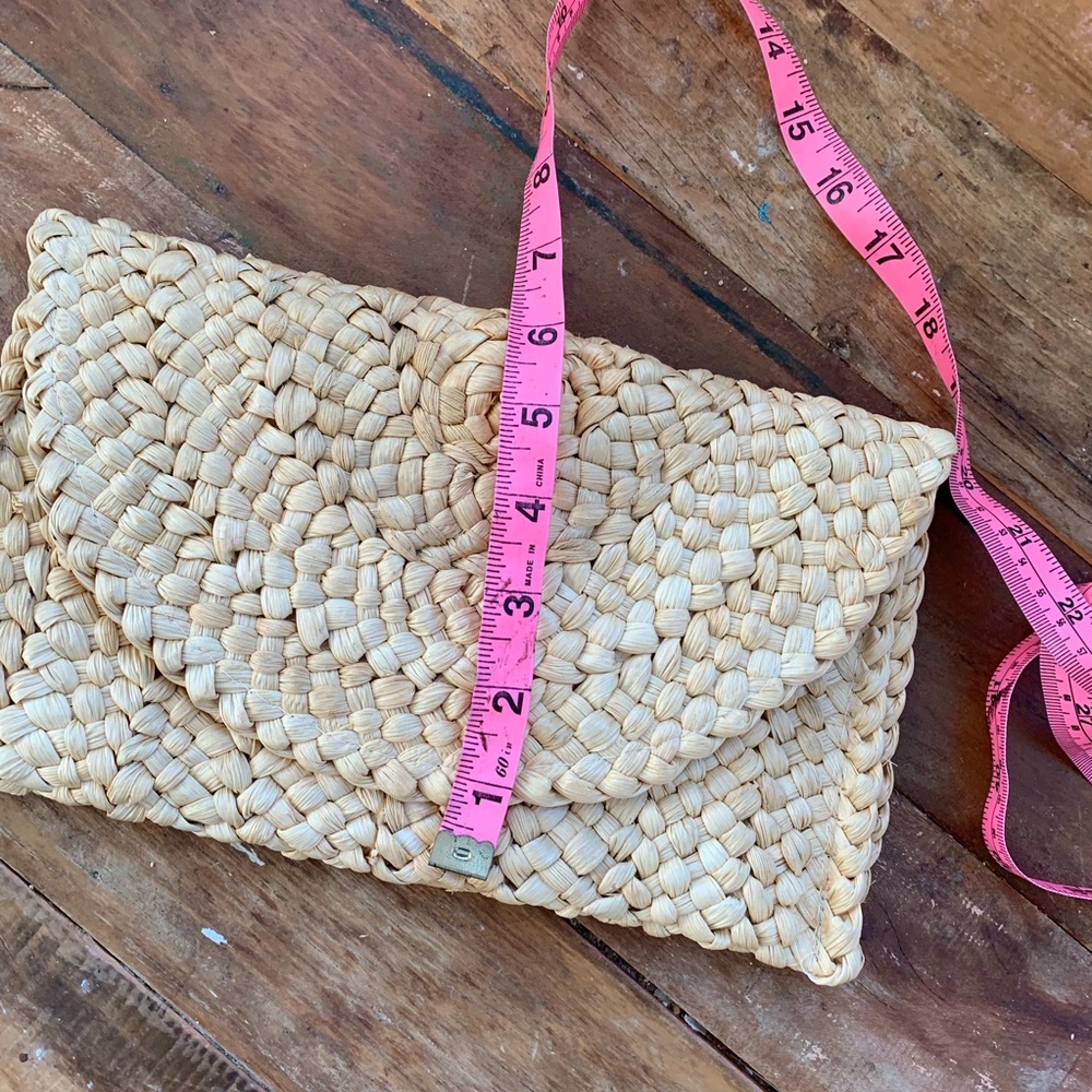 Gorgeous Straw Envelope Clutch - Picture 8 of 8